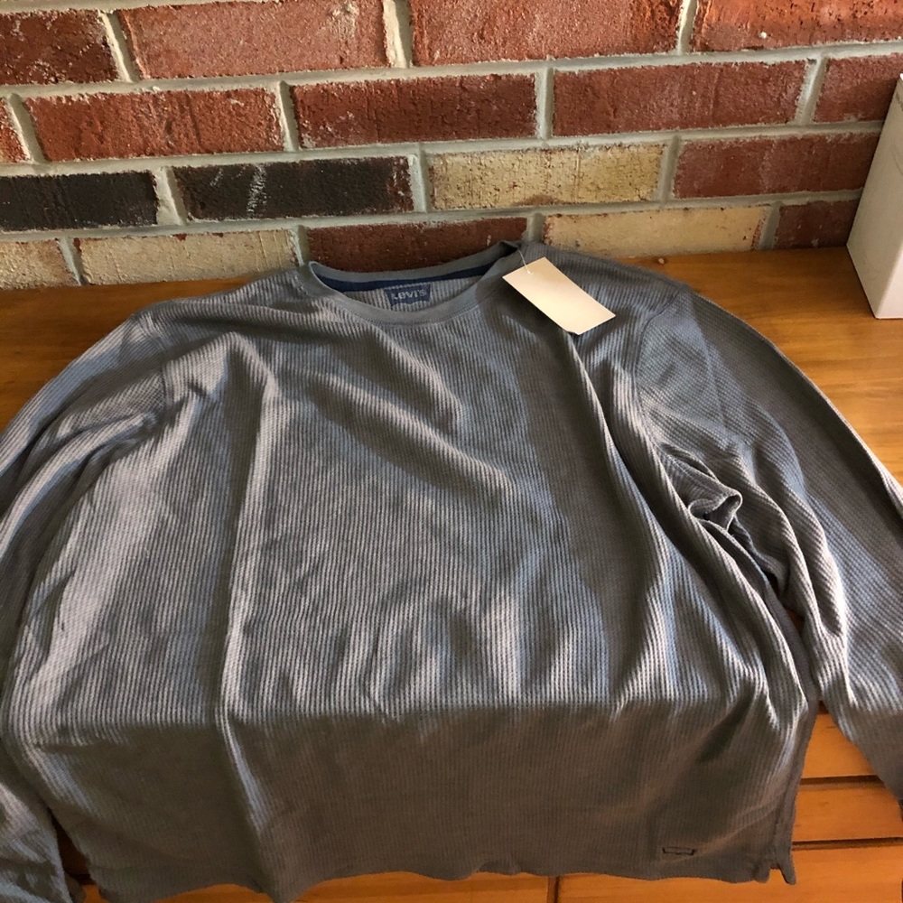 Levi shirt